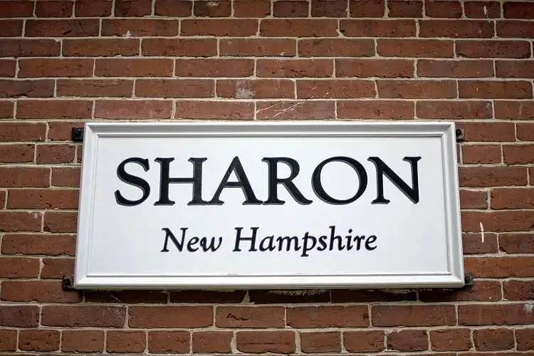 Freezing rain causes single-vehicle crash in Sharon