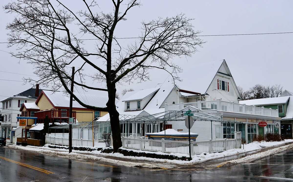 Bar Harbor hotel firm acquires local restaurant properties