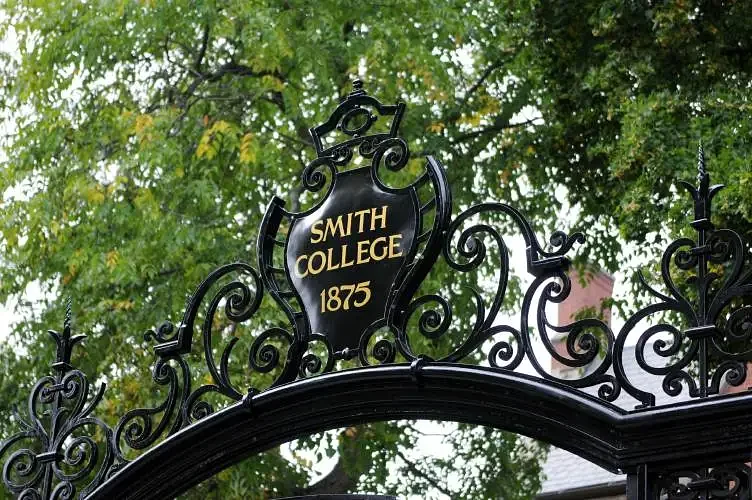 Smith College takes up Israel divestment proposal