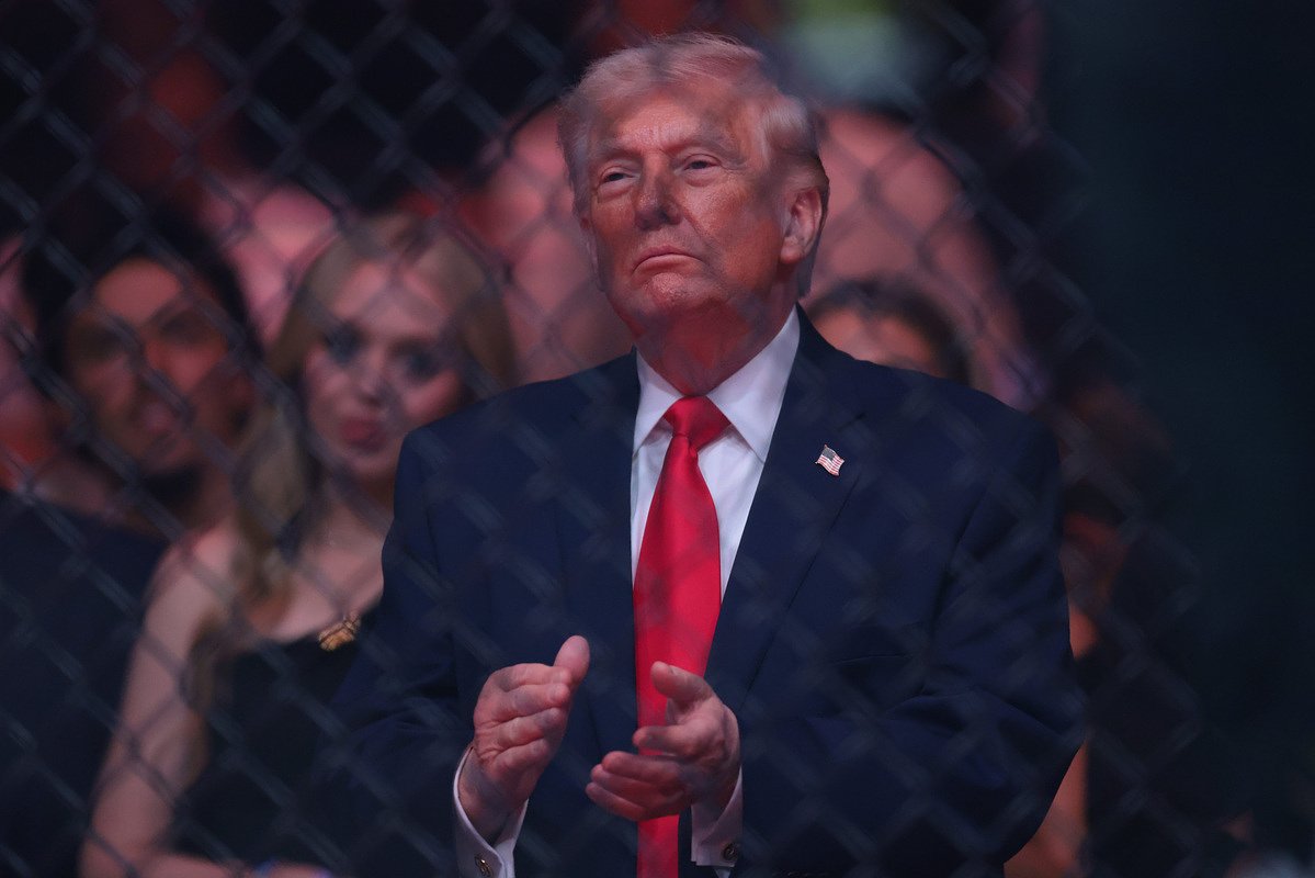 Trump watches UFC fights 'impassively' after Iran talks unsuccessful