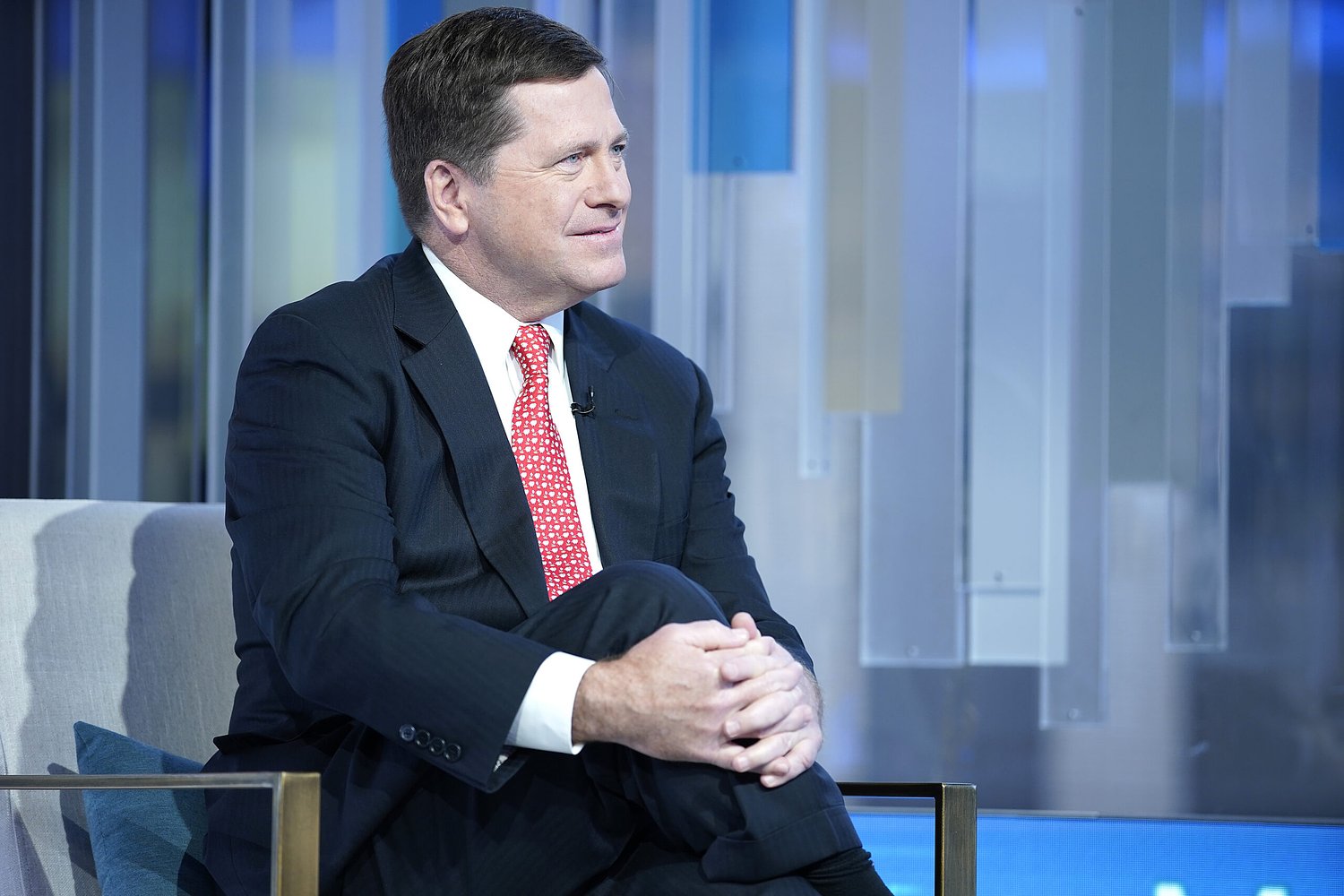 Trump upends Senate’s sprint to confirm Jay Clayton, reauthorize spying powers
