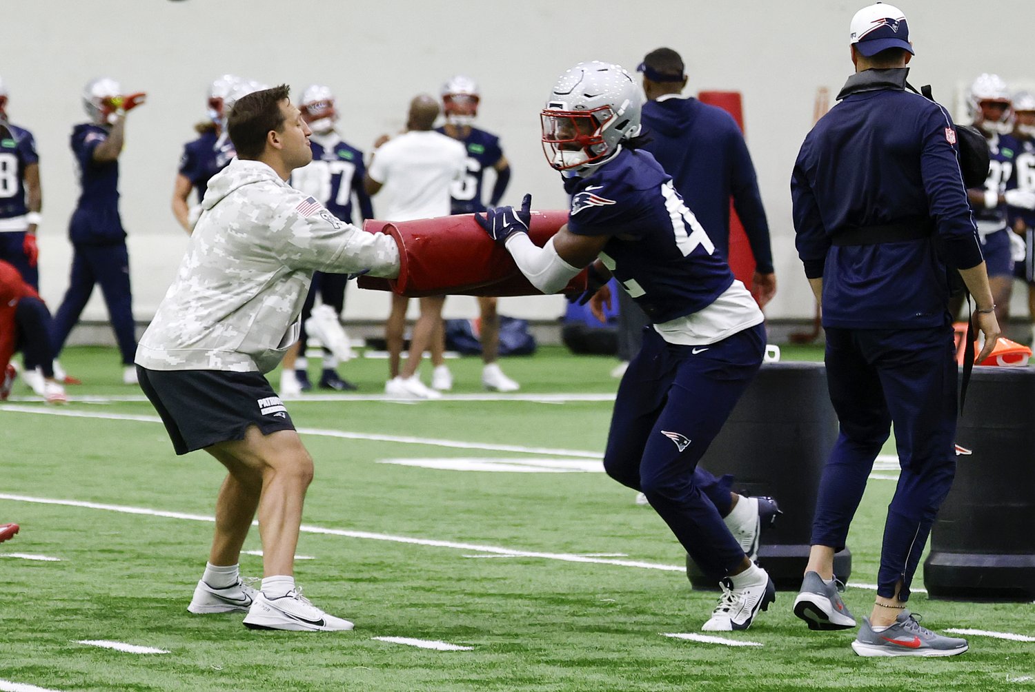 Former Boston College linebacker rises in Patriots coaching ranks
