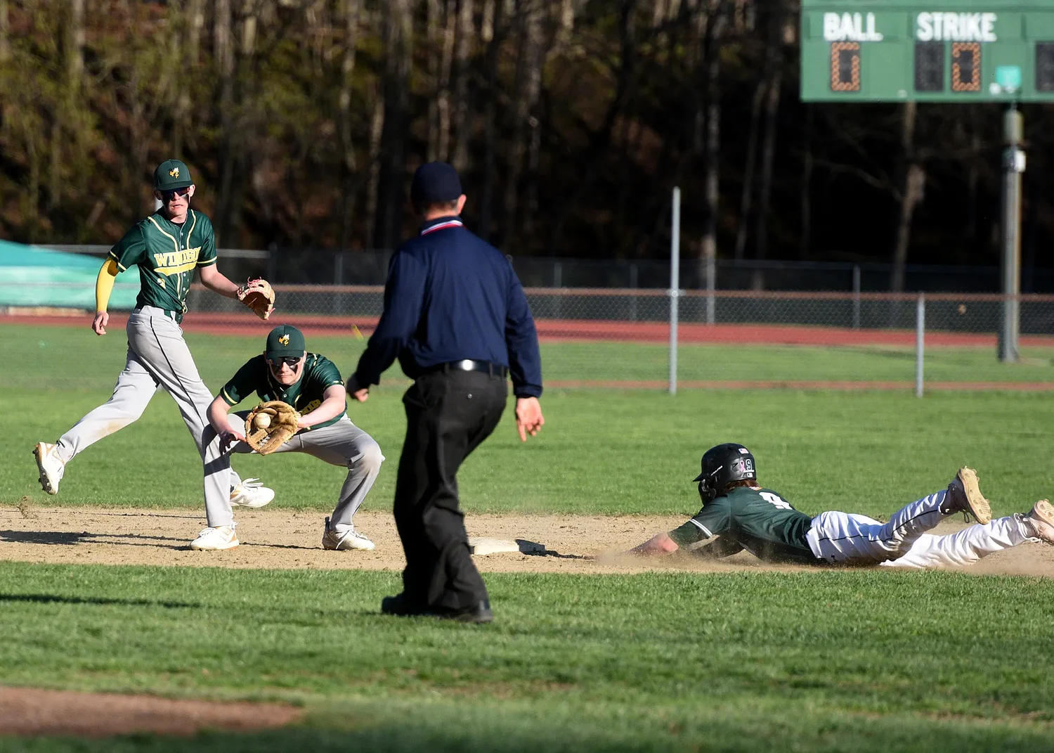 Woodstock overcomes multiple deficits to beat Windsor