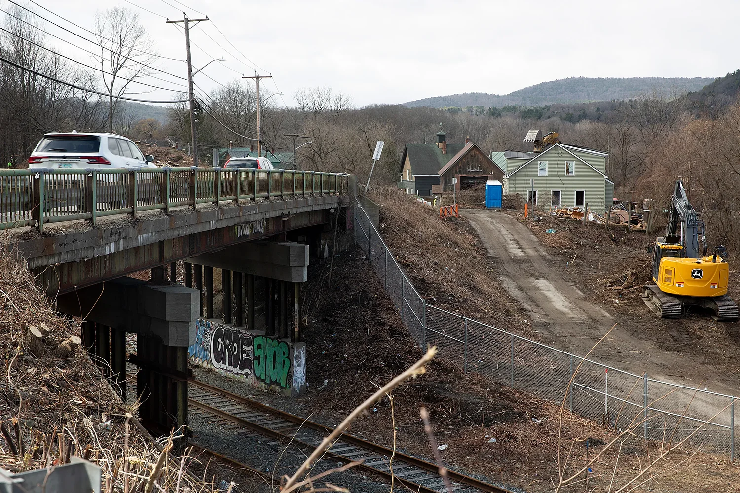 Demolition work begins for dry bridge replacement