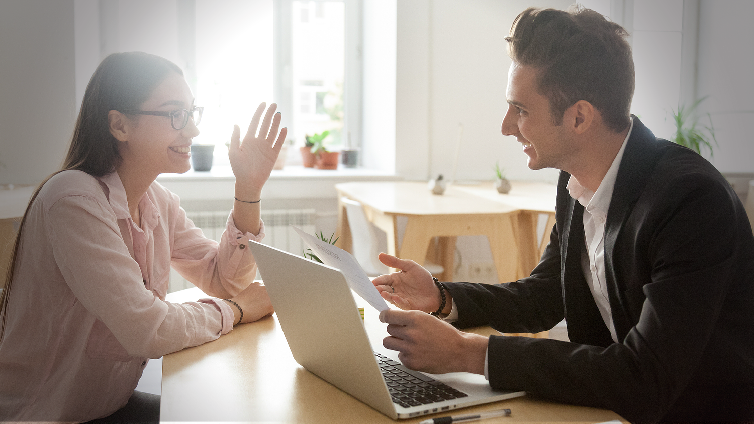 Remarkable Content Starts With a Great Interview: 5 Tactics To Try