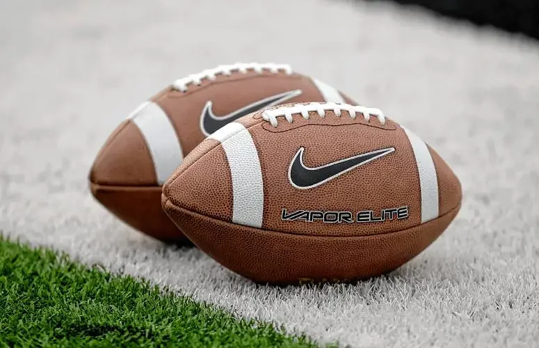 H.S. Football: Frontier ground attack overwhelms Northampton 54-0