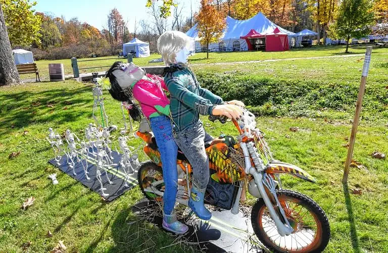 Bernardston’s Scarecrow in the Park adds new Business category to scarecrow contest