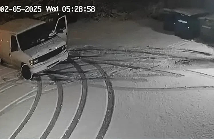 Egg Heist In West Seattle As Thieves Steal Over 500 Eggs And other Breakfast Foods 