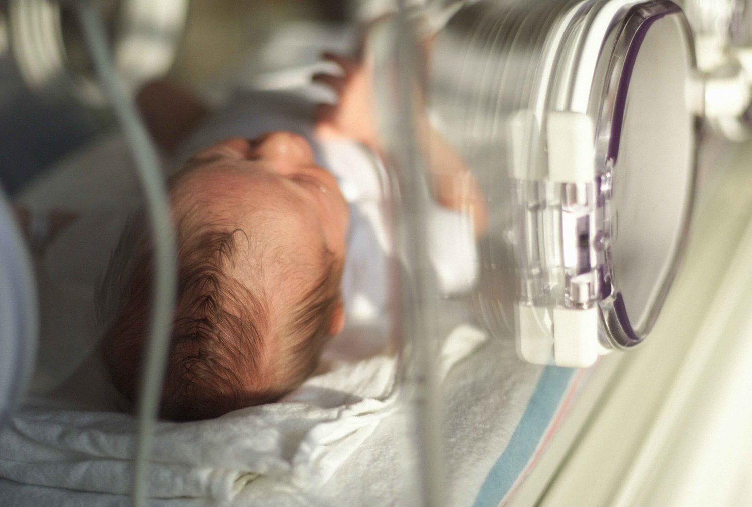 Baby admissions to neonatal intensive care units (NICU) soar due to late pregnancy air pollution exposure
