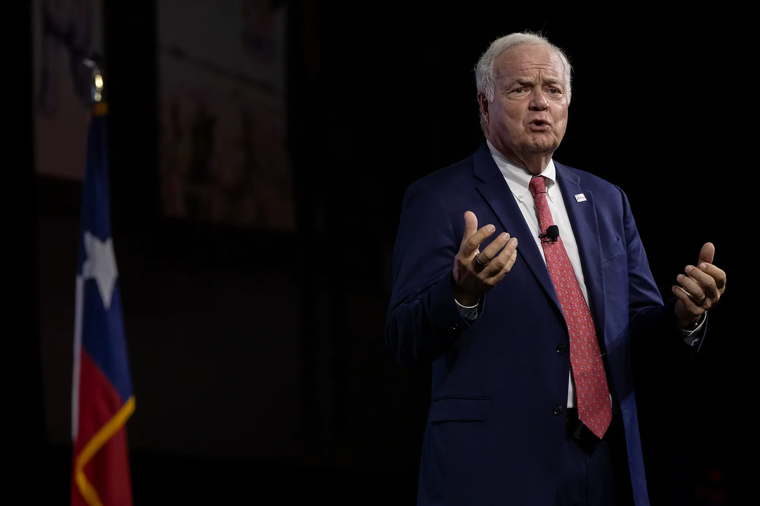 Texas oil and gas regulator Wayne Christian peddles oil-backed crypto coin