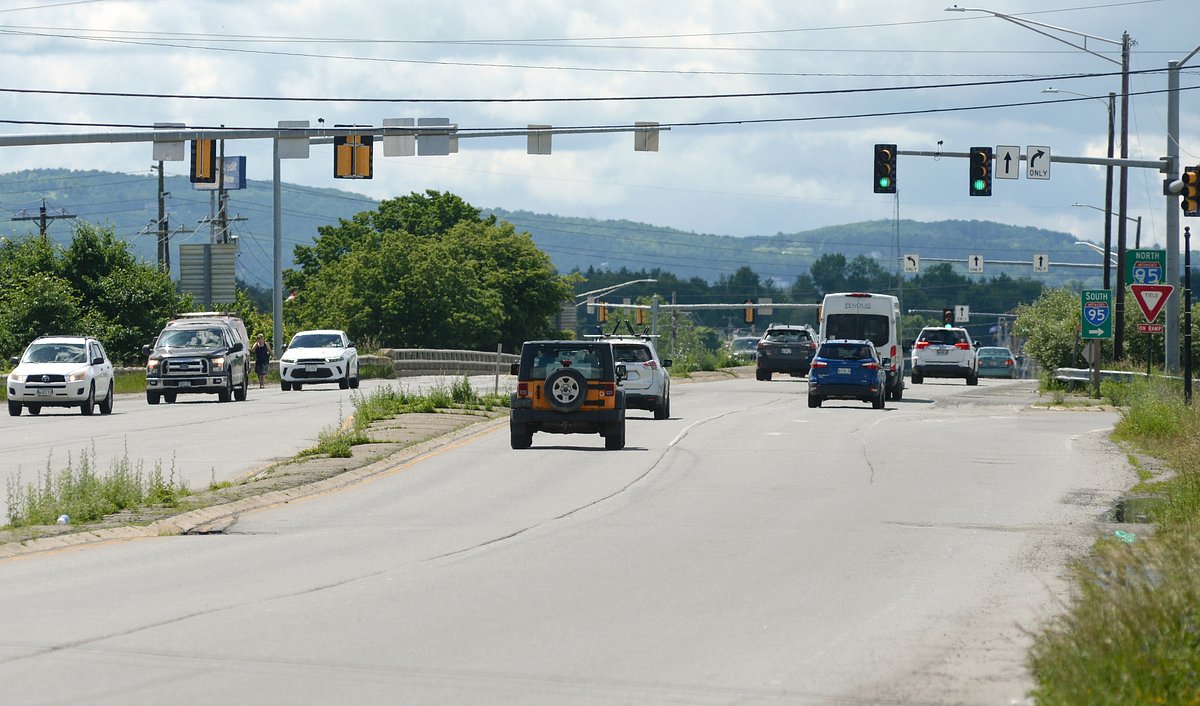 A Bangor road project proposed under Obama is finally beginning