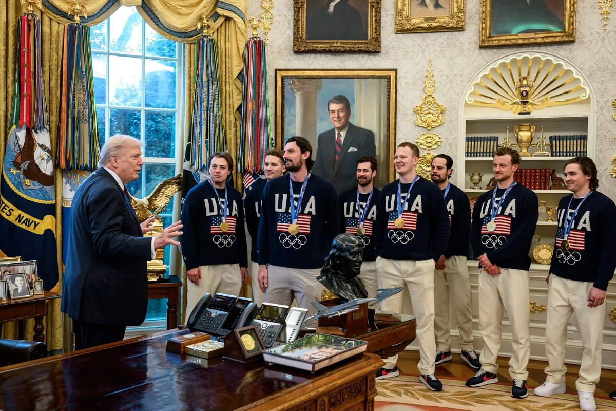 Jeremy Swayman says ‘we should have reacted differently’ to Donald Trump dig at US women’s hockey team