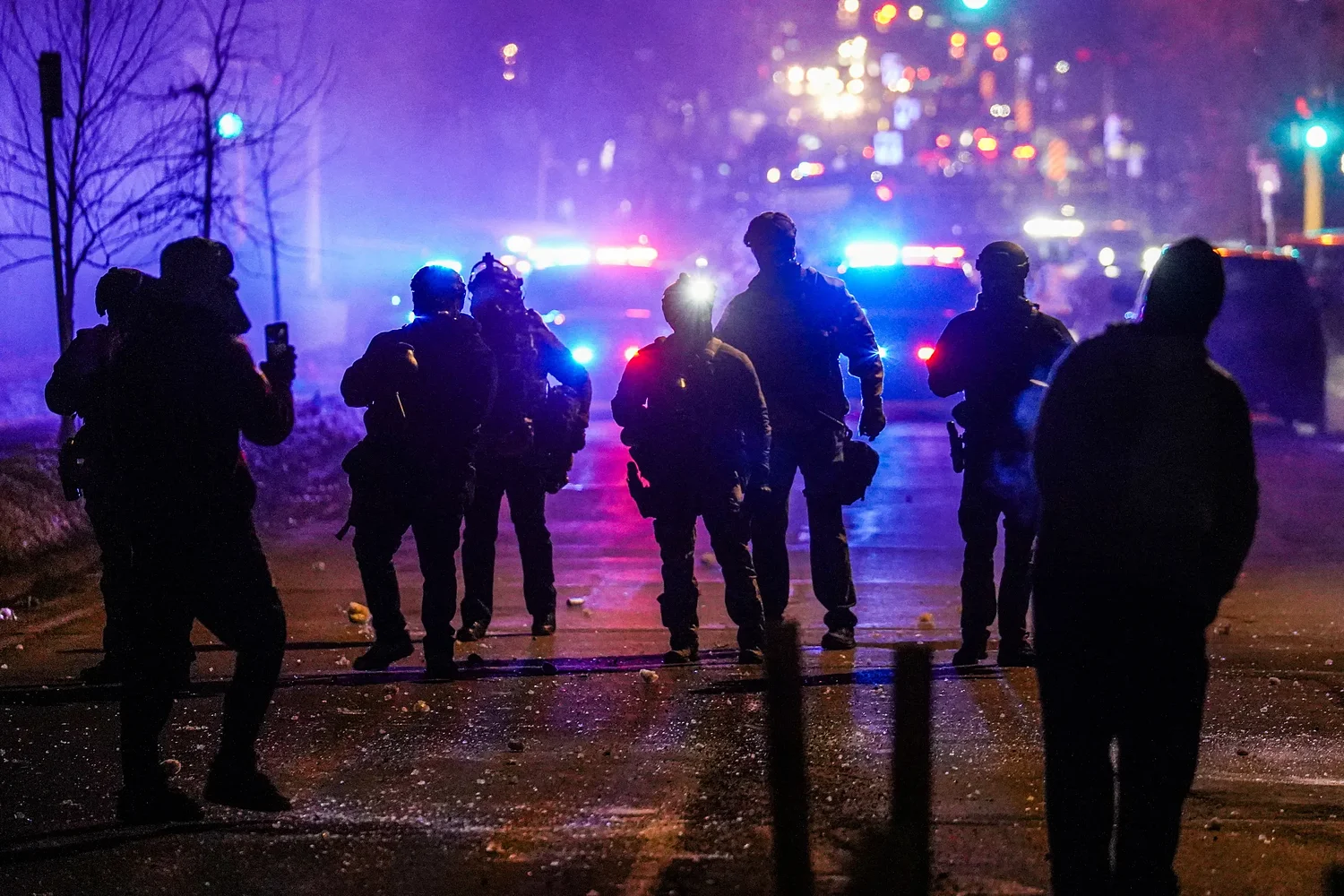 Accused of a crime after shooting a migrant in Minnesota, ICE agent is arrested in South Texas