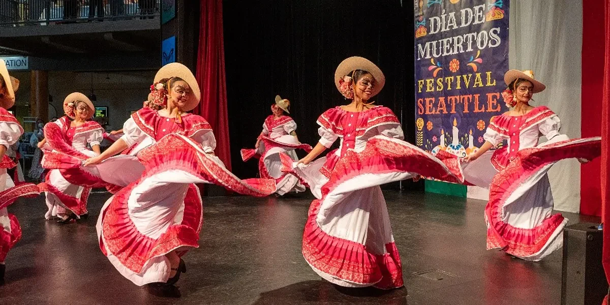 Seattle’s Día de Muertos Festival Celebrates Art, Music, And Tradition