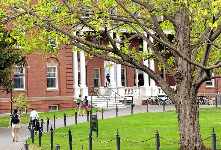 Federal officials to investigate Smith College’s transgender admissions policy