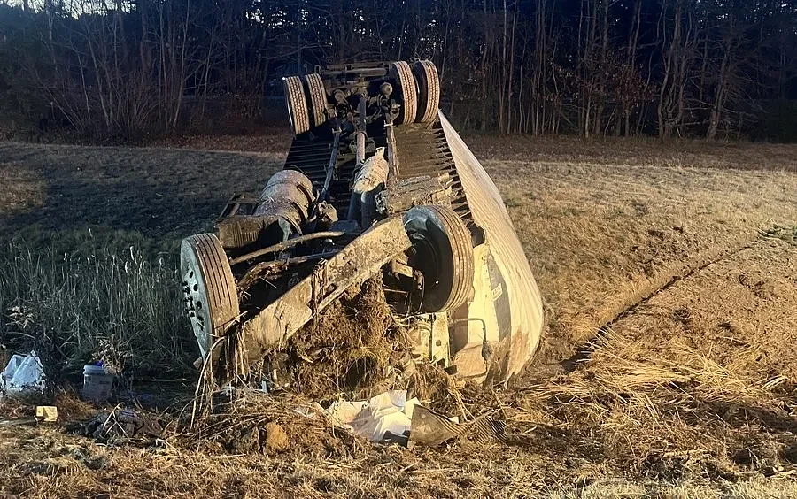 Tractor-trailer overturns on Maine interstate
