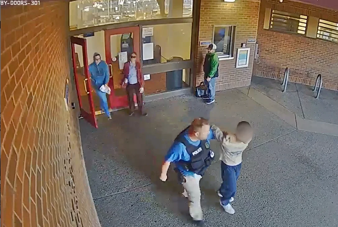 Lane County Jail releases video showing ICE agents taking men into custody