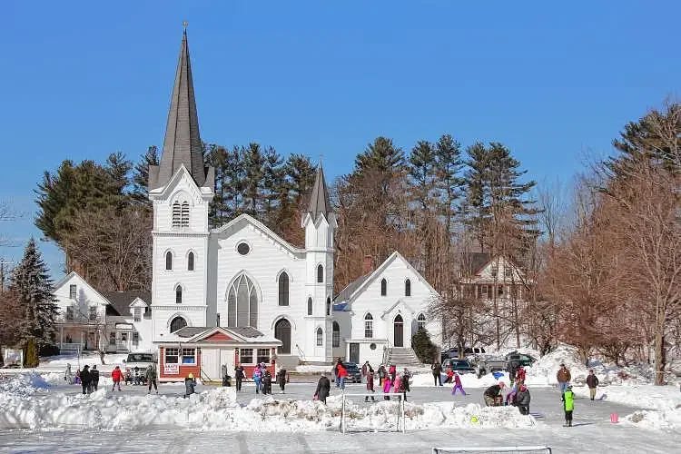 Water shortage forces Newport to relocate ice skating to golf course pond