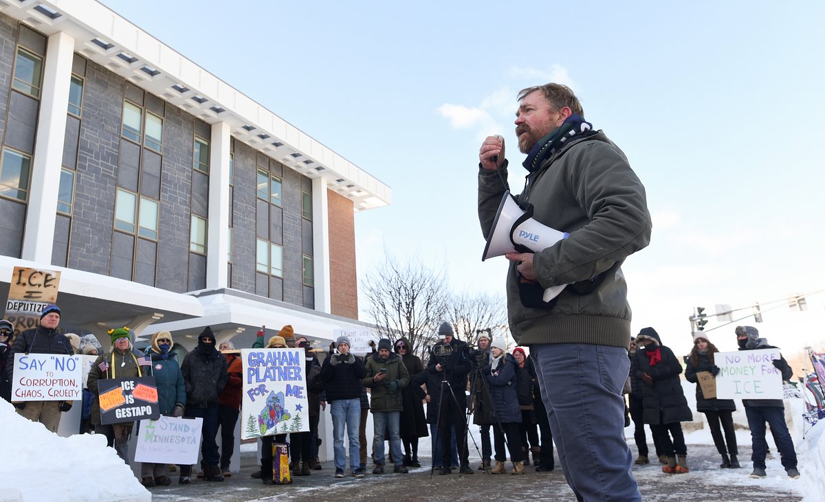 Graham Platner says Democrats should have used pressure to pass their agenda