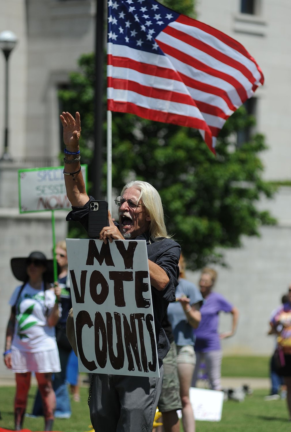 Push to restore Mississippi voters' right to ballot initiative fizzles again