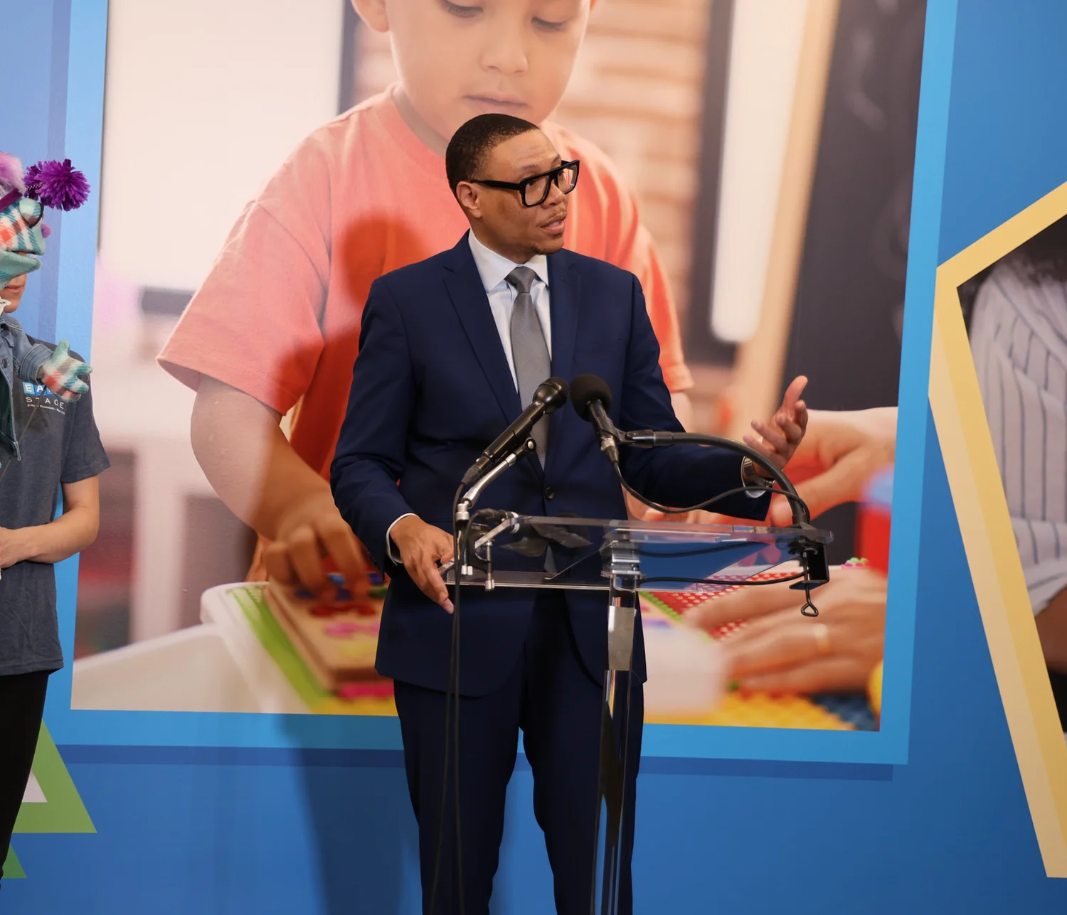 DCPS rolls out districtwide phone ban to cut distractions