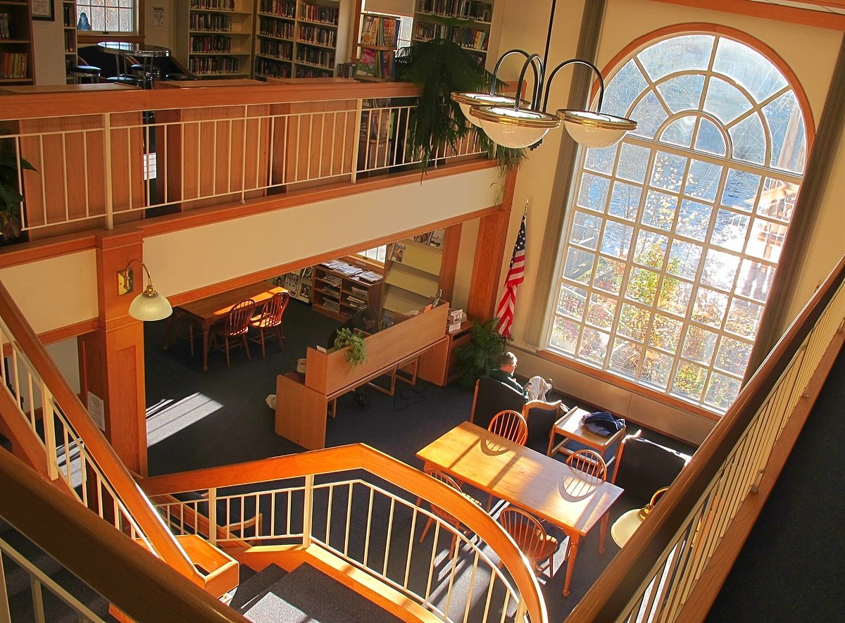 Ellsworth supports library’s bid for $3M in federal funding