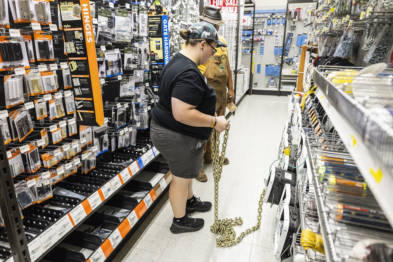 Popular hardware chain, Home Depot rival, files for bankruptcy