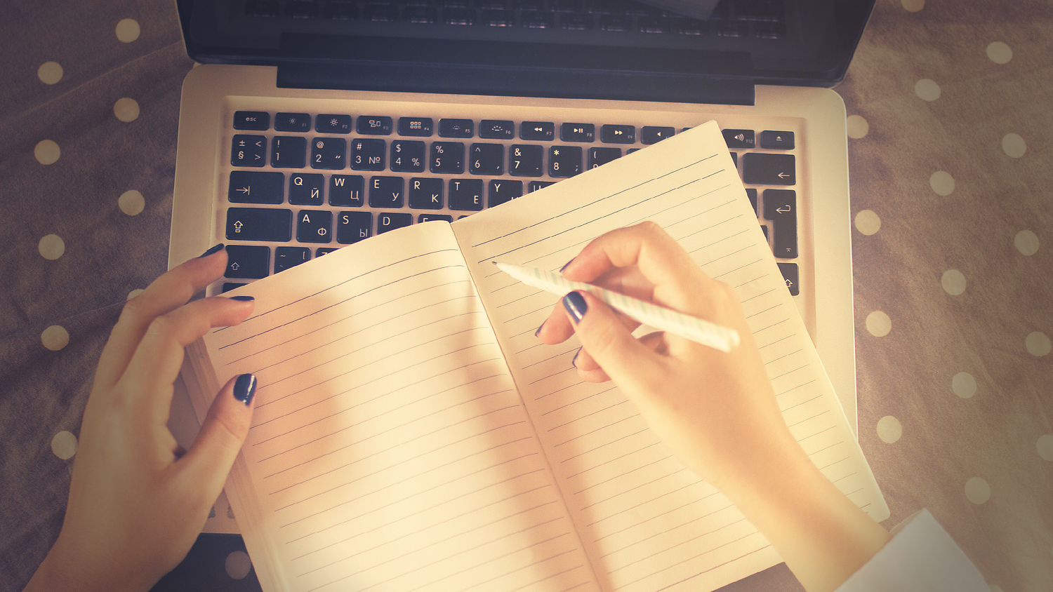 27 Great Content Writing Examples, Tips, and Tools