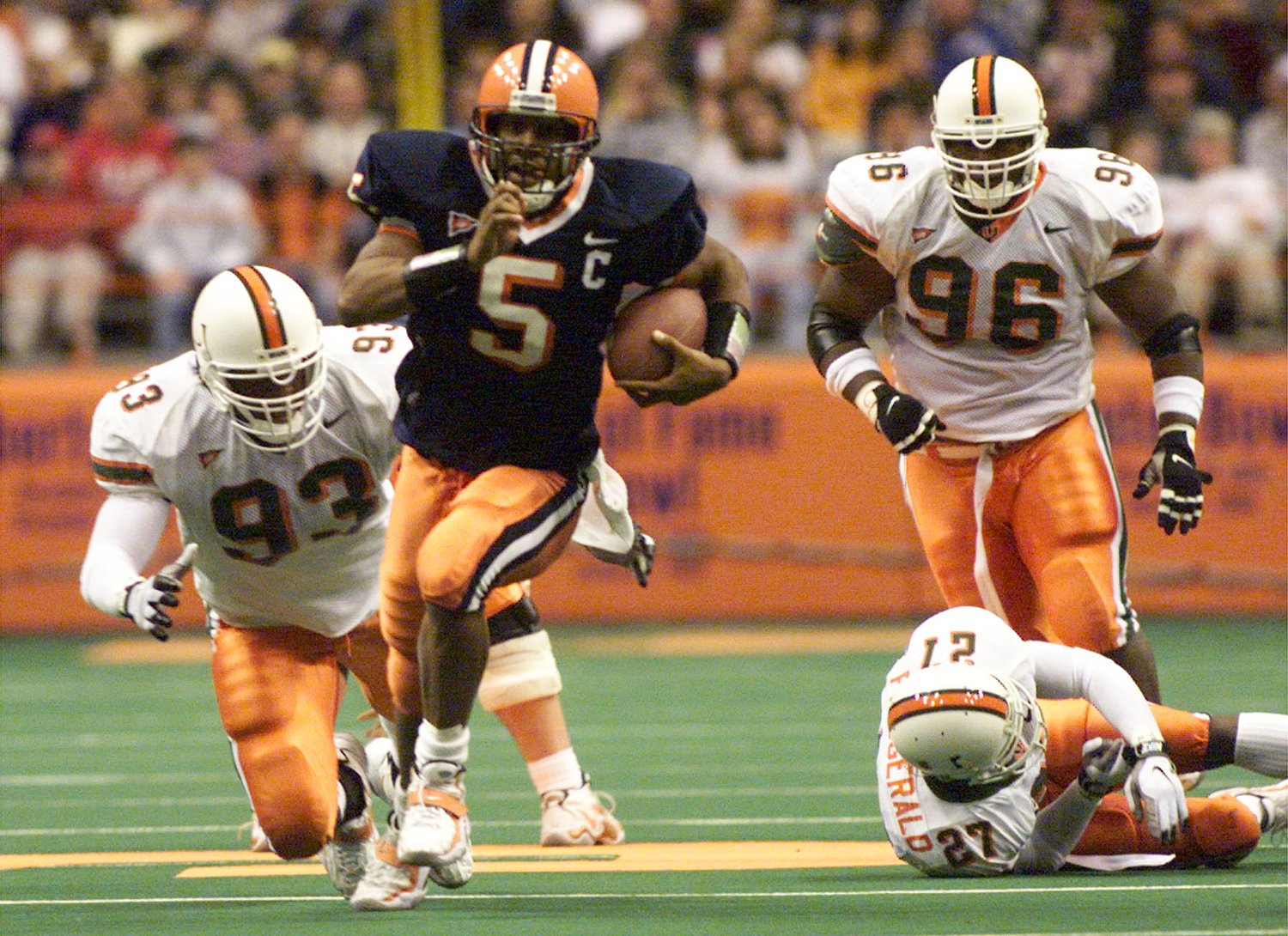 Son of Syracuse football legend commits to Group of 6 program despite Syracuse offer