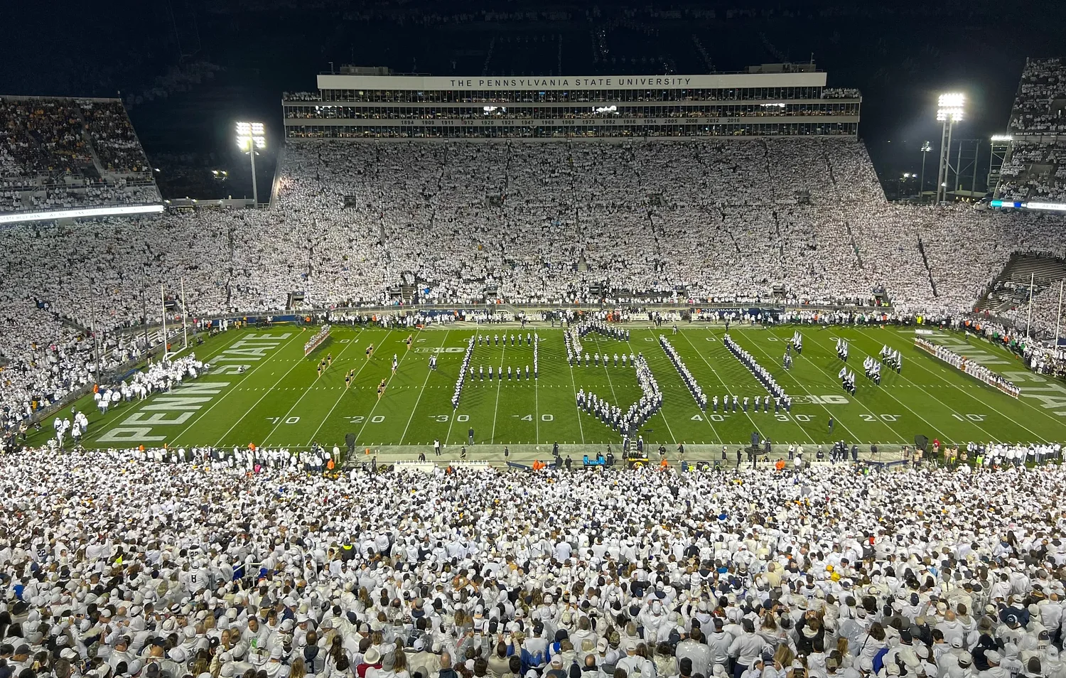 Welcome to the White Out: Penn State insider prepares Ducks fans for Happy Valley