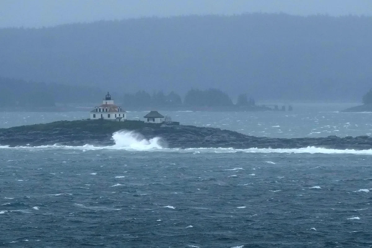 Tens of thousands lose power across Maine due to strong winds and heavy rain