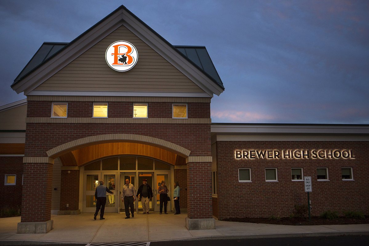 Brewer track stars among latest inductees into school’s Sports Hall of Fame