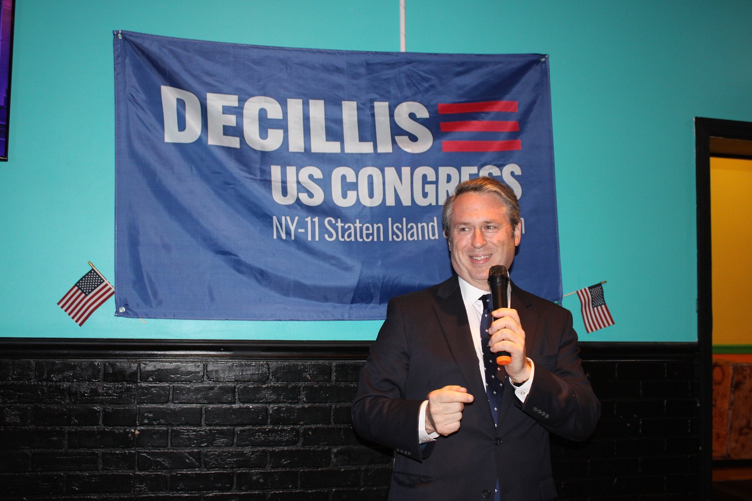 After months of drama, Staten Island Democrats close ranks behind congressional nominee