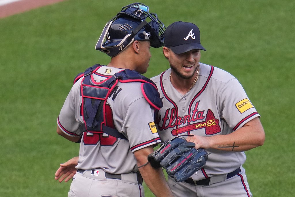 How to live stream Cardinals vs. Braves opener for free on ‘Friday Night Baseball’ on Apple TV+
