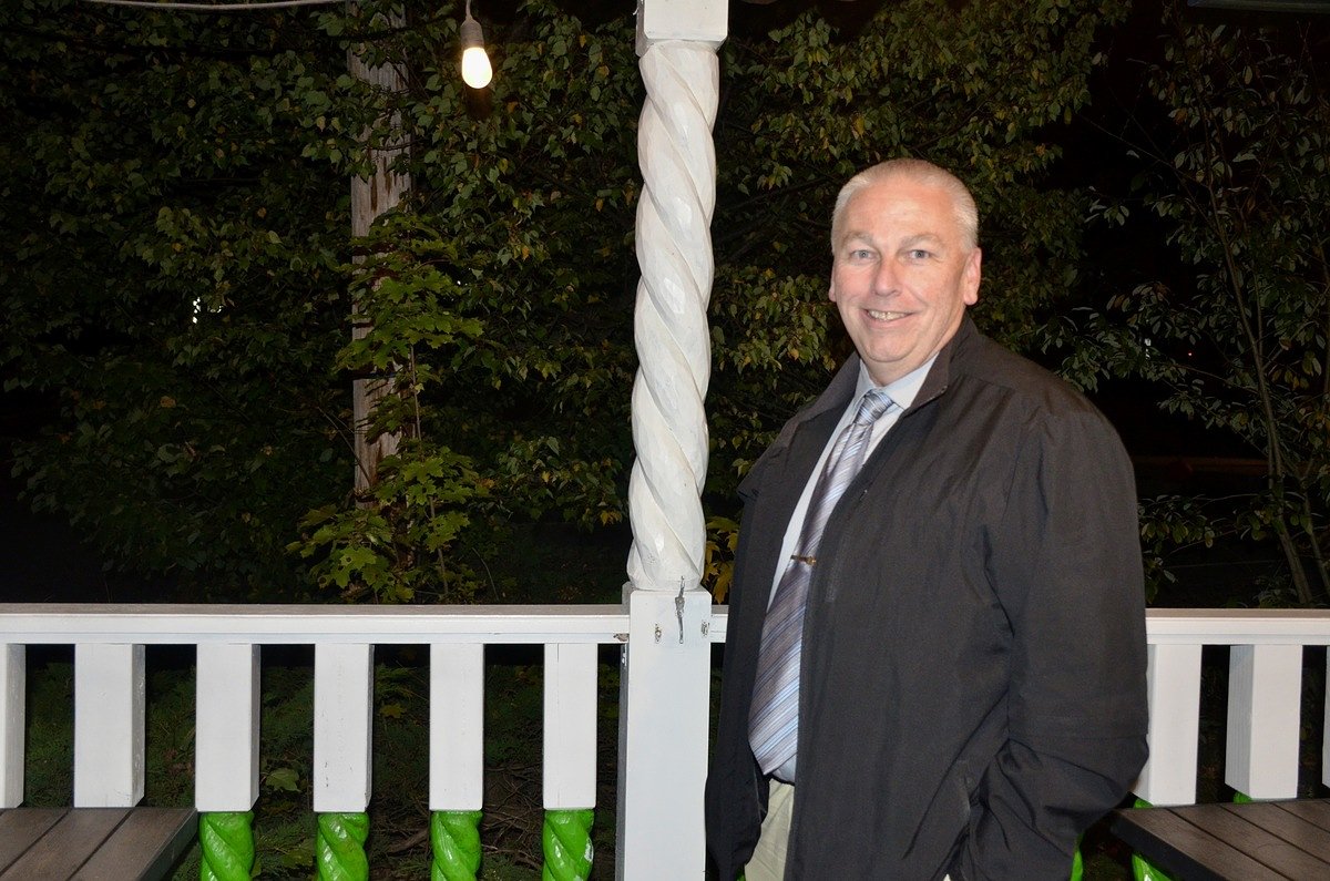 Republican Maine sheriff posts attack site against his own party’s nominee to replace him