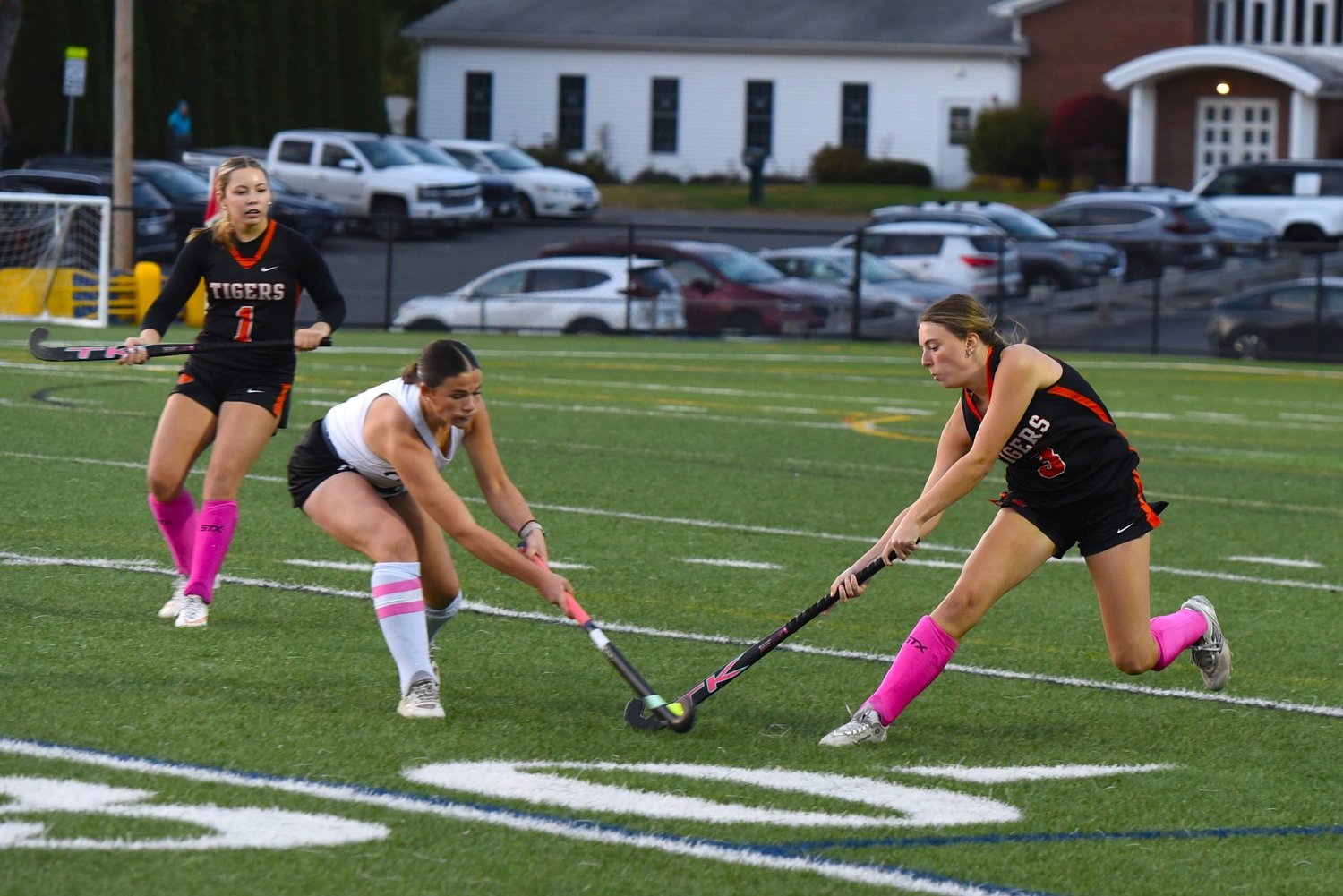 WMass field hockey: South Hadley shuts out Smith Academy, advances to second straight Class B final