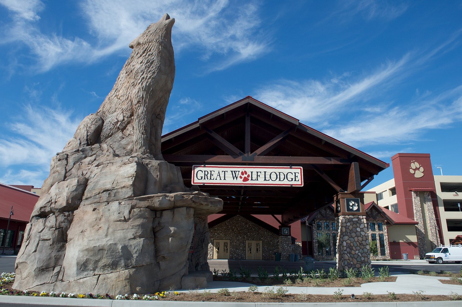 Double homicide under investigation at Pa. indoor water park