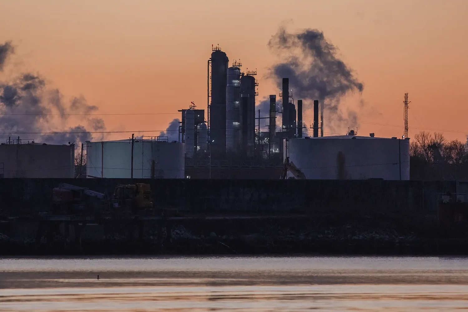 U.S. oil industry earned over $130 billion in profit during Iran war