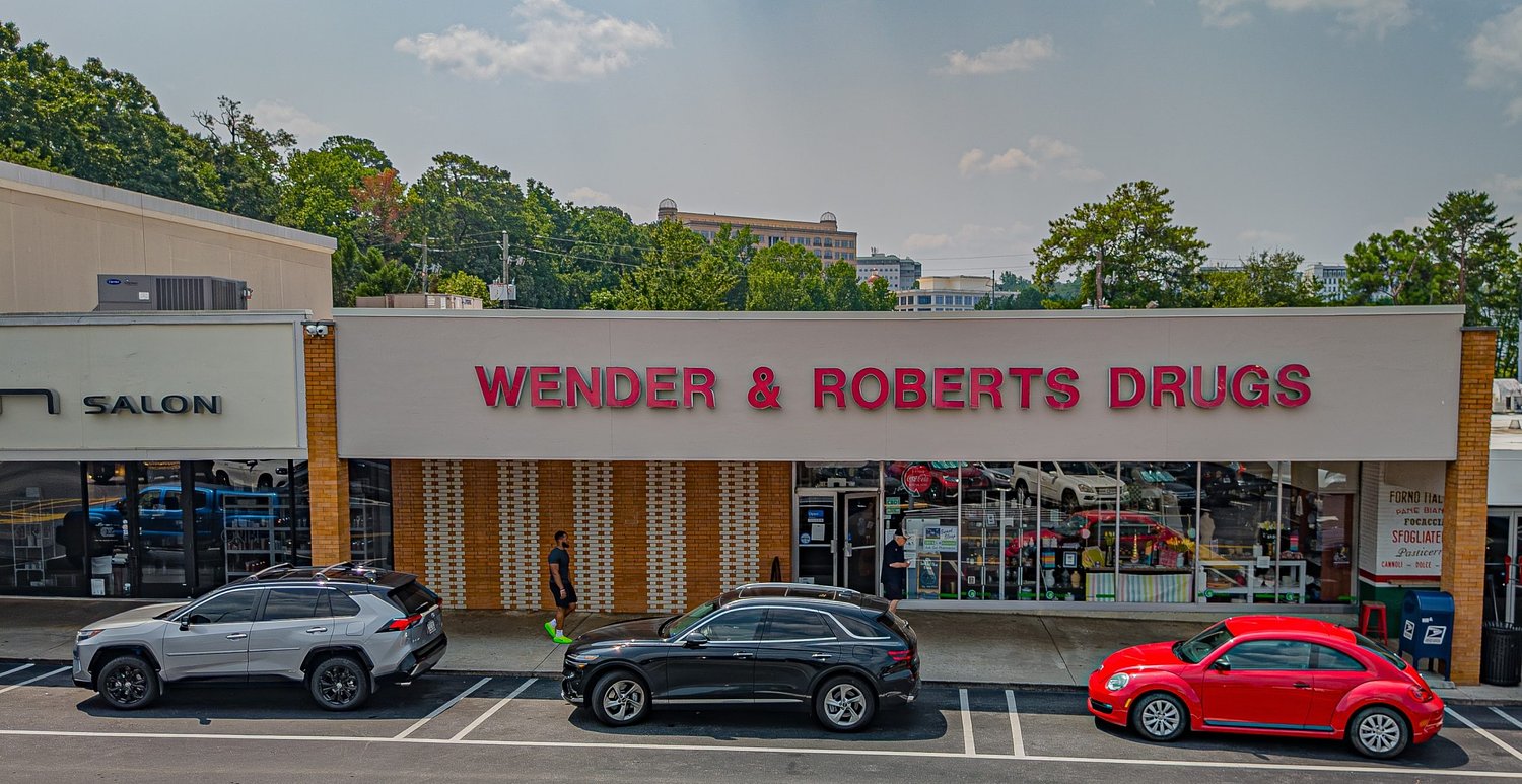 New retail space becomes available in West Paces Ferry shopping center