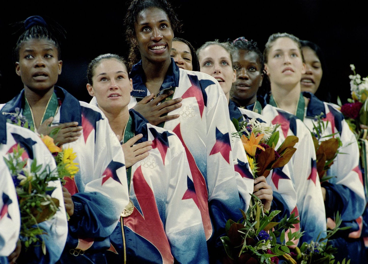 UConn great Rebecca Lobo, 1996 U.S. Olympic team to be inducted into Naismith Hall of Fame