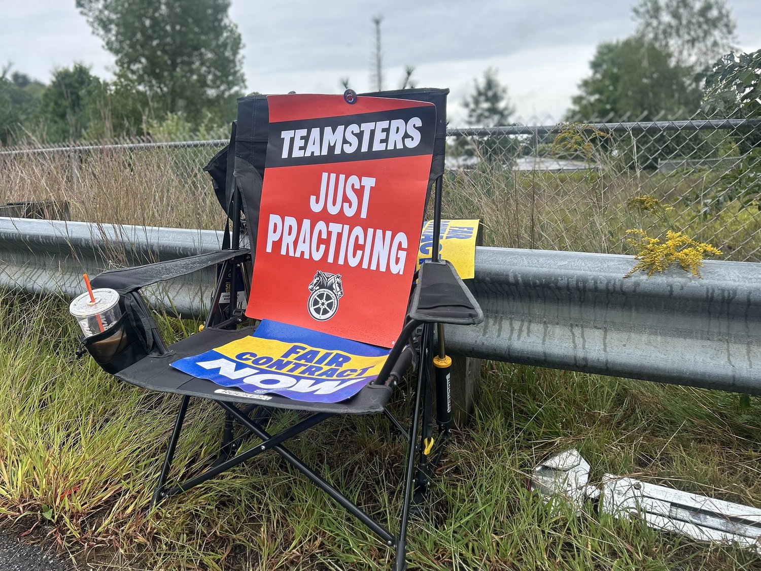 Teamsters stage 'practice picket' in Pembroke as Associated Grocers indicates intention to withdraw from pension fund