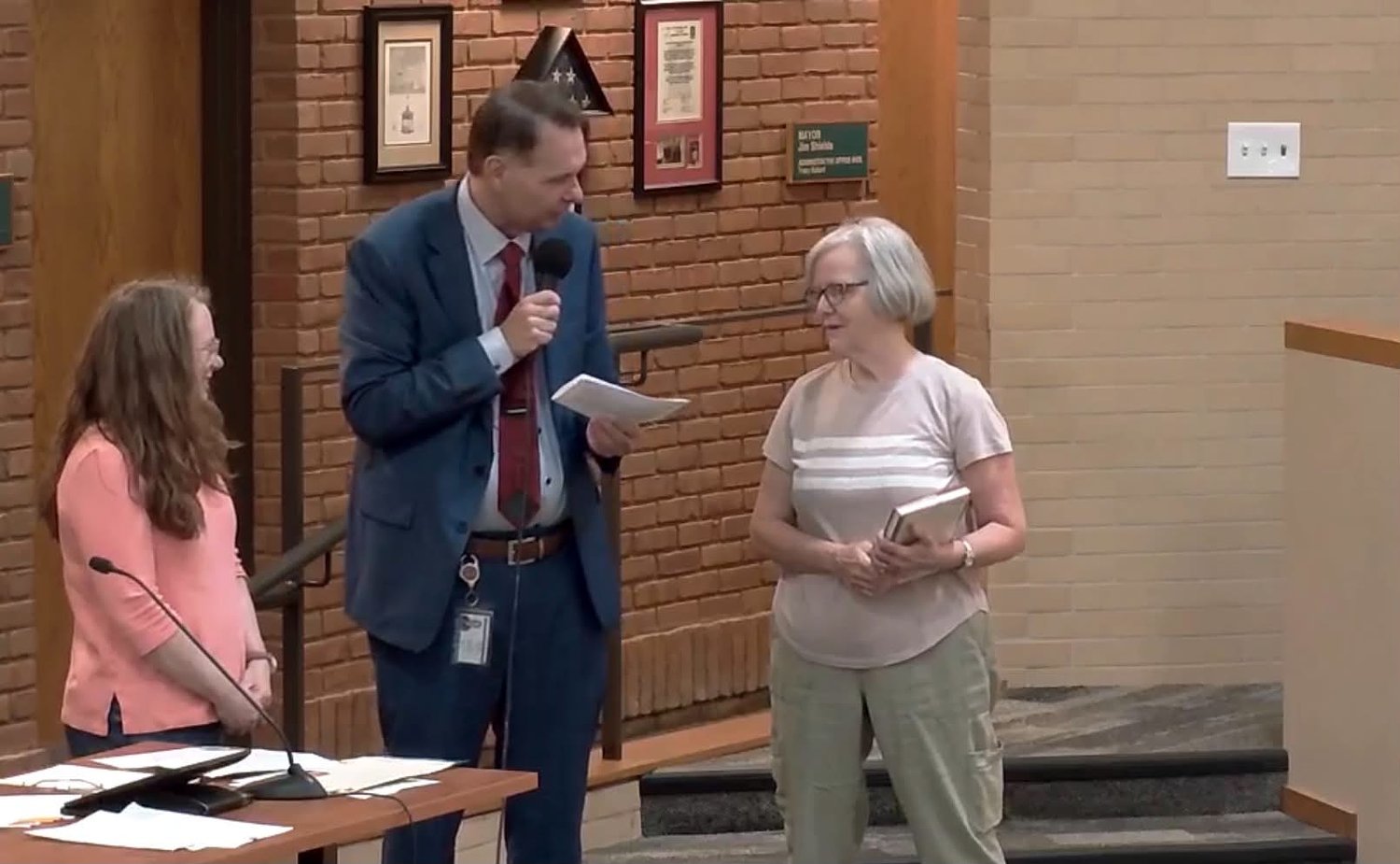 Medina mayor honors Teresa Merkle for Spirit of ’76 event