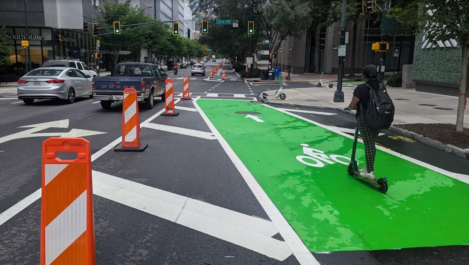 Work continues on new West Peachtree Street bike lane