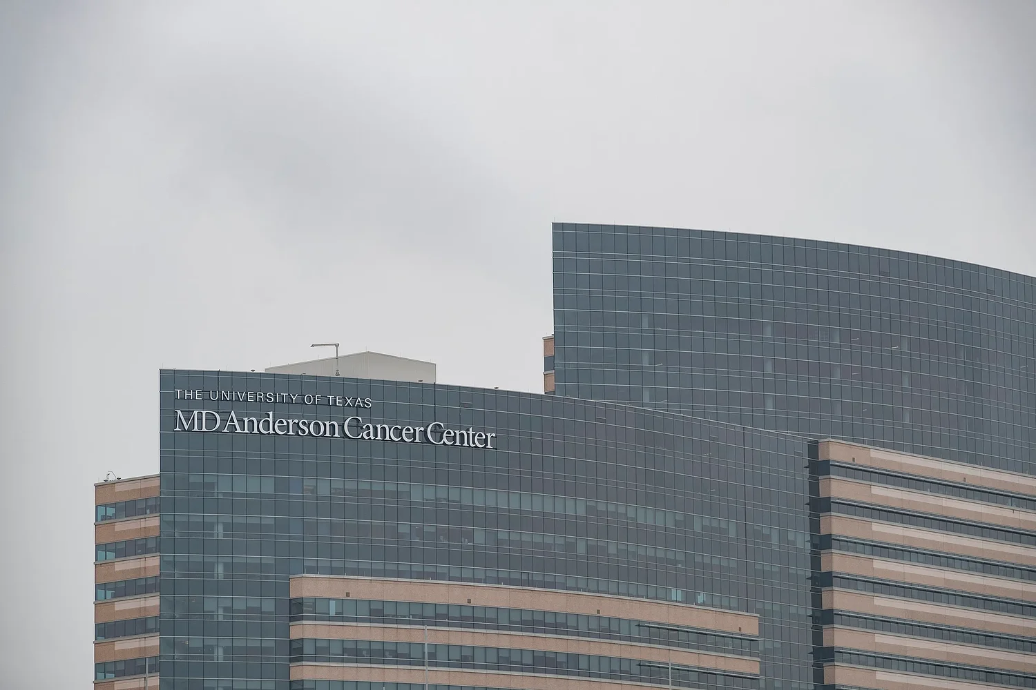 Texas invested billions to fight cancer. Abbott’s H-1B visas restrictions may stall research, some warn