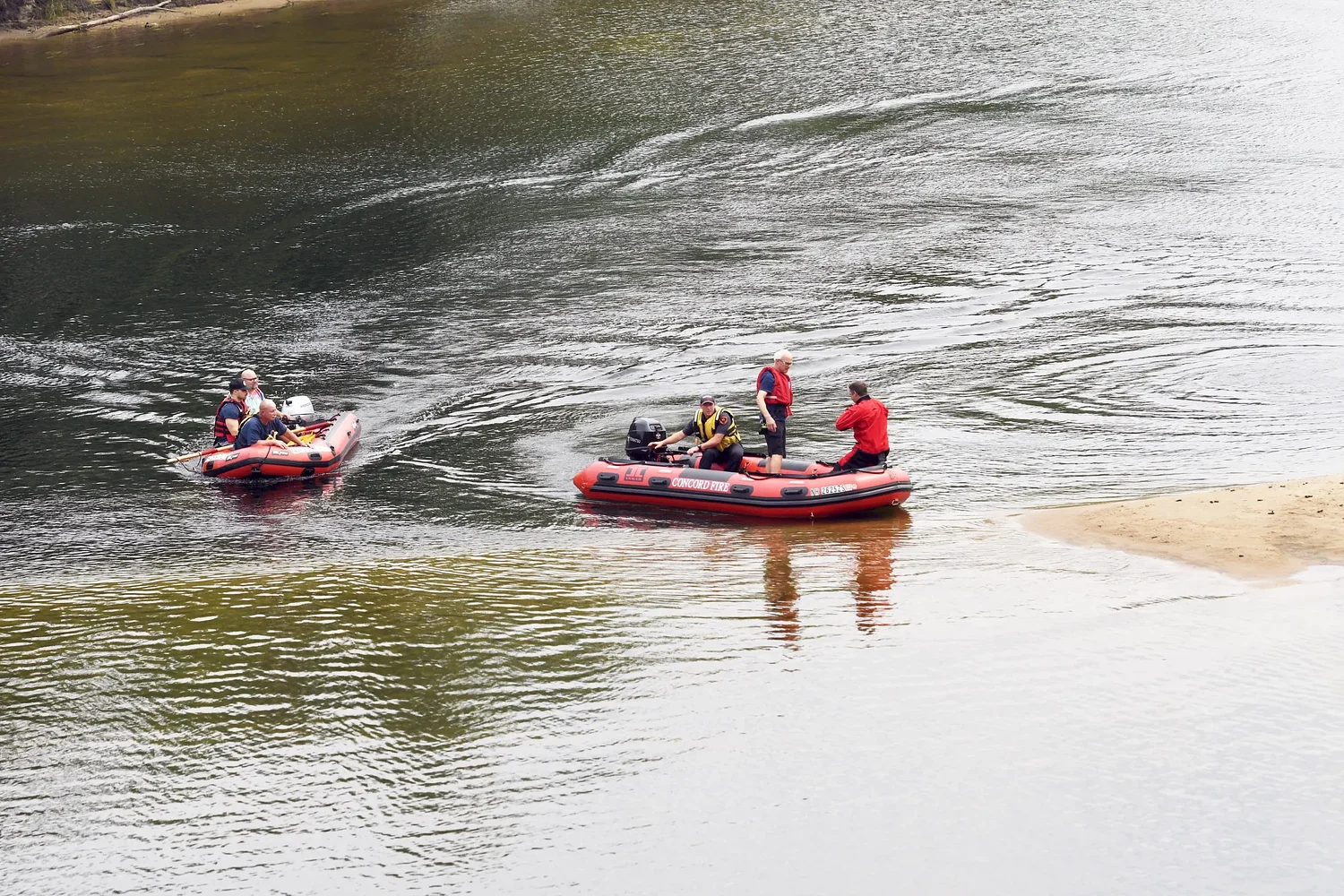 Man pulled from Merrimack River declared dead