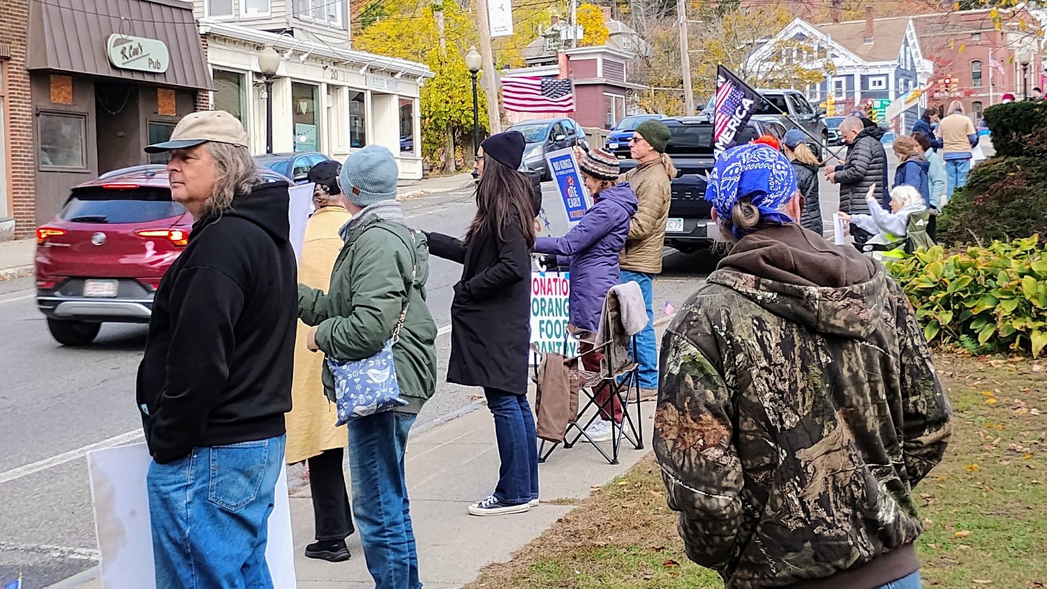 Indivisible North Quabbin holds rally to encourage early voting