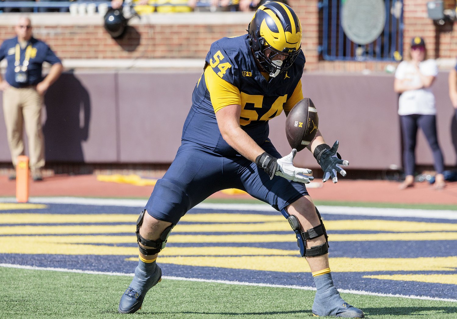 Michigan right tackle slims down as part of offensive line’s transformation