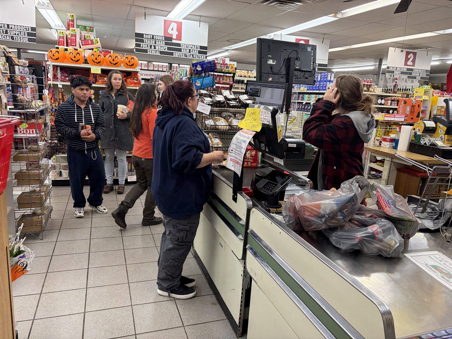 Local grocers, restaurants cope with rising food costs