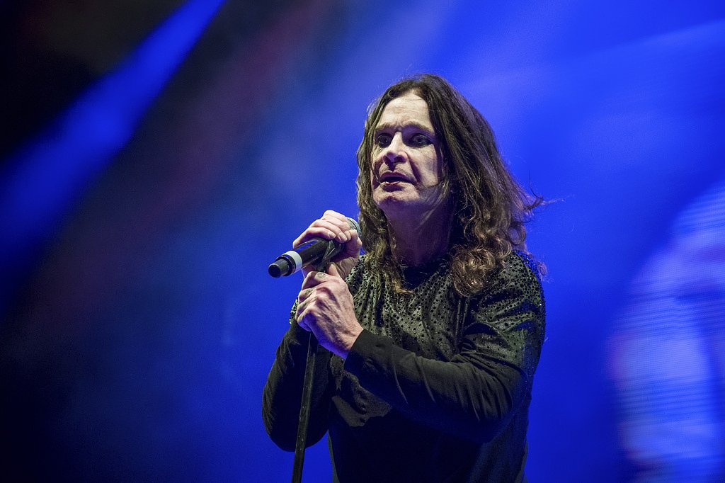British man flies 4,000 miles, asks Birmingham leaders to help honor heavy metal legend