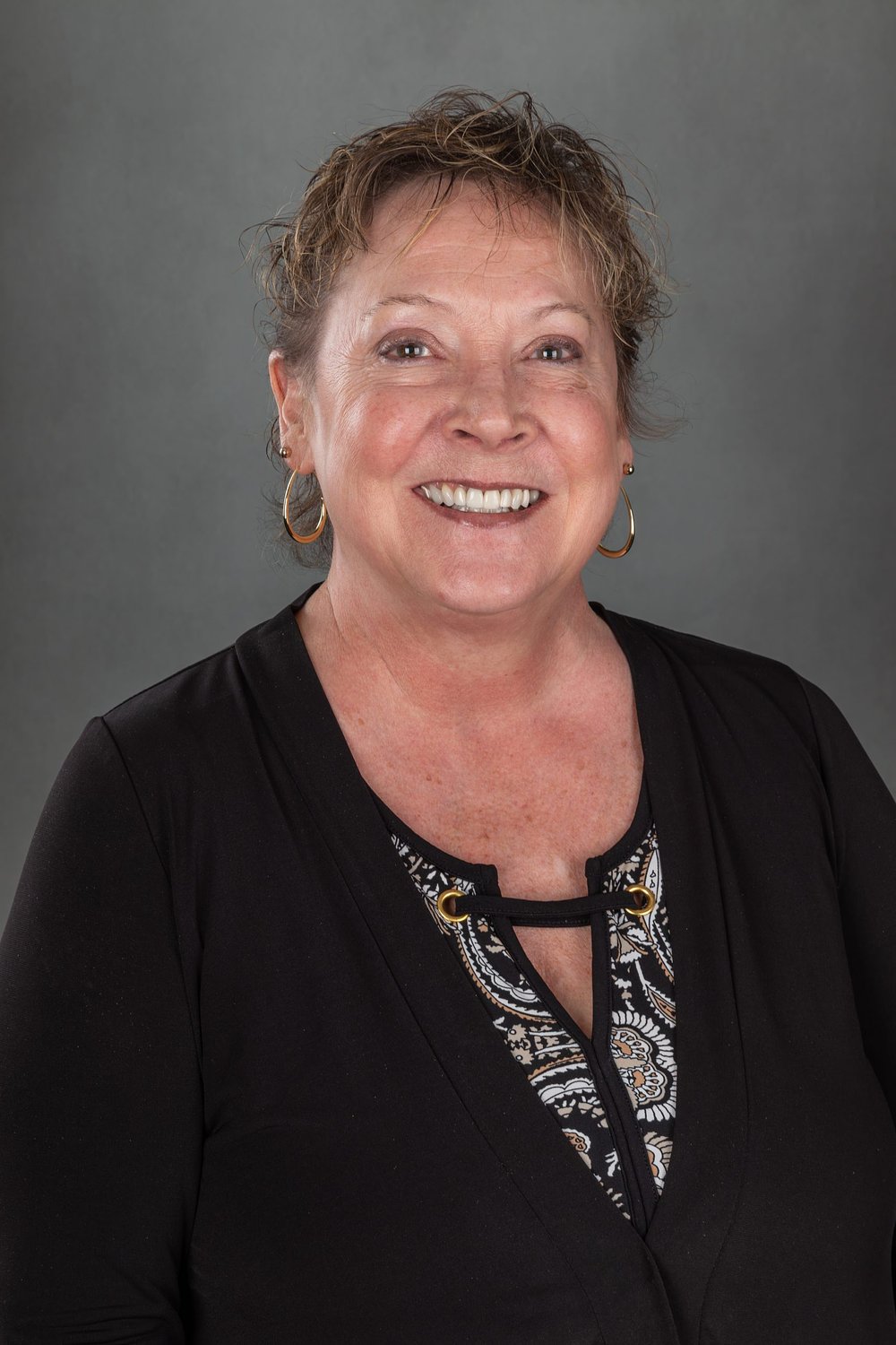 Savings Bank of Walpole honors 34-year employee's retirement